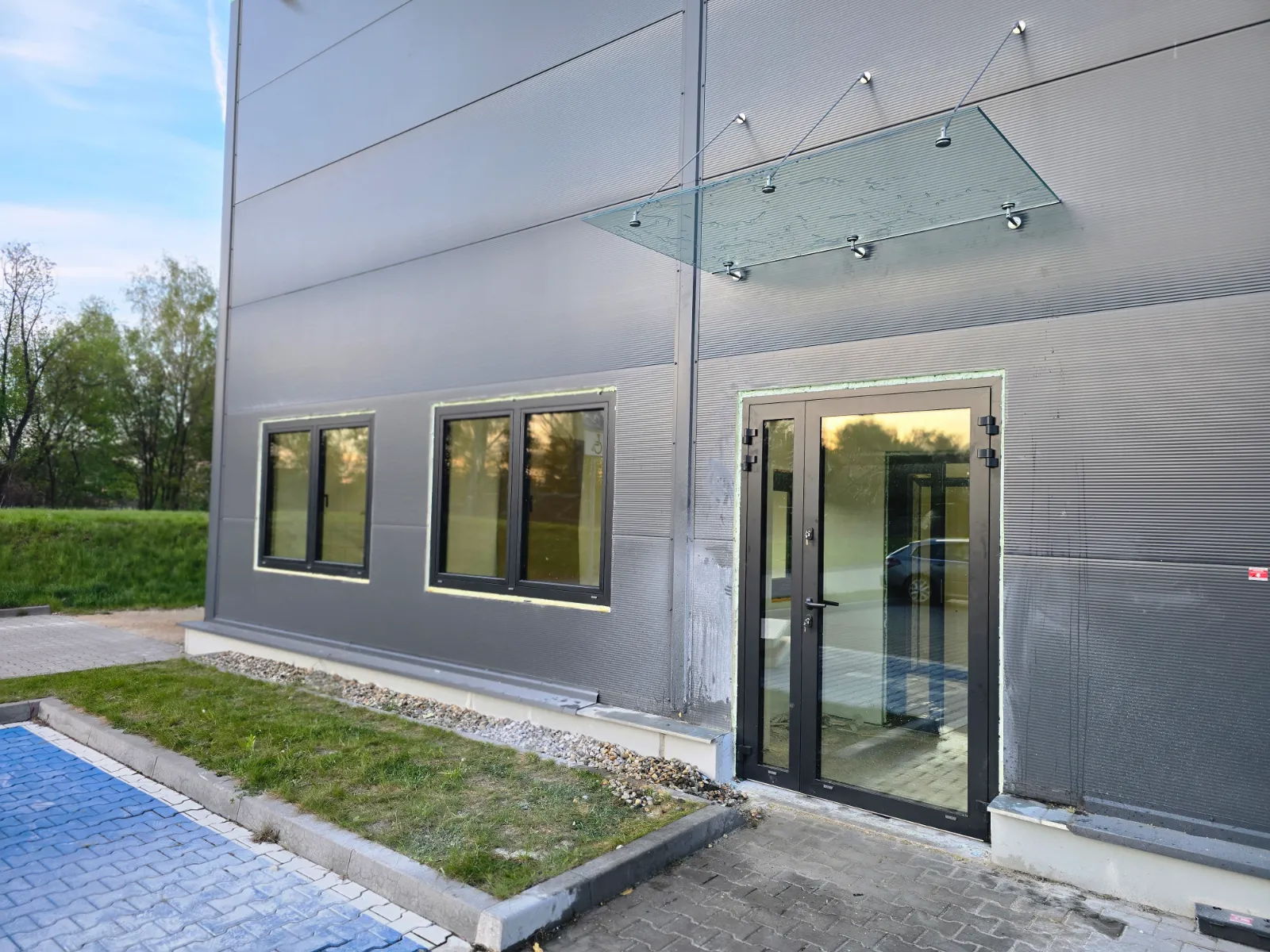 drzwi zewnętrzne po montażu przez Energodesign (1)